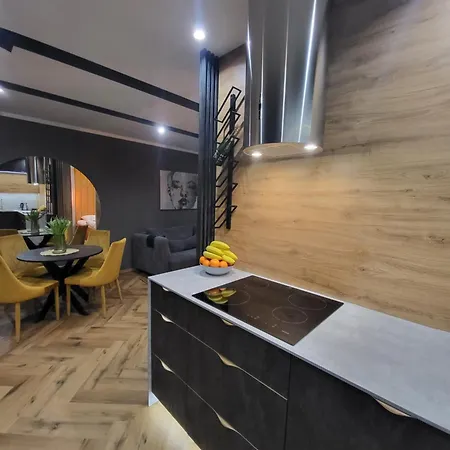 Blackstar Apartment